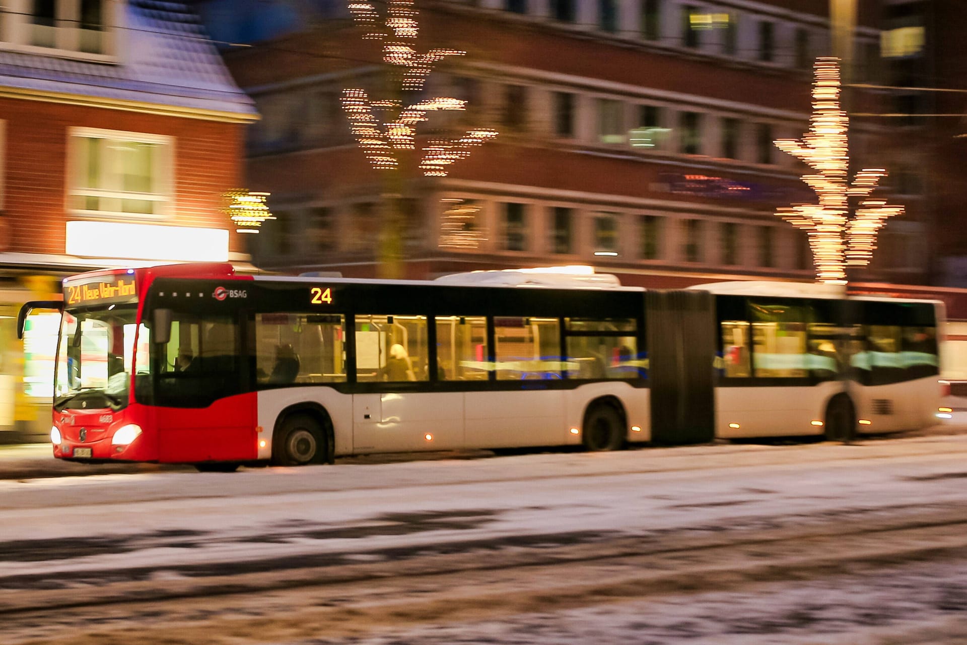 Ein BSAG-Bus der Linie 24 (Archivfoto): Die Taktung wurde erheblich gekürzt.