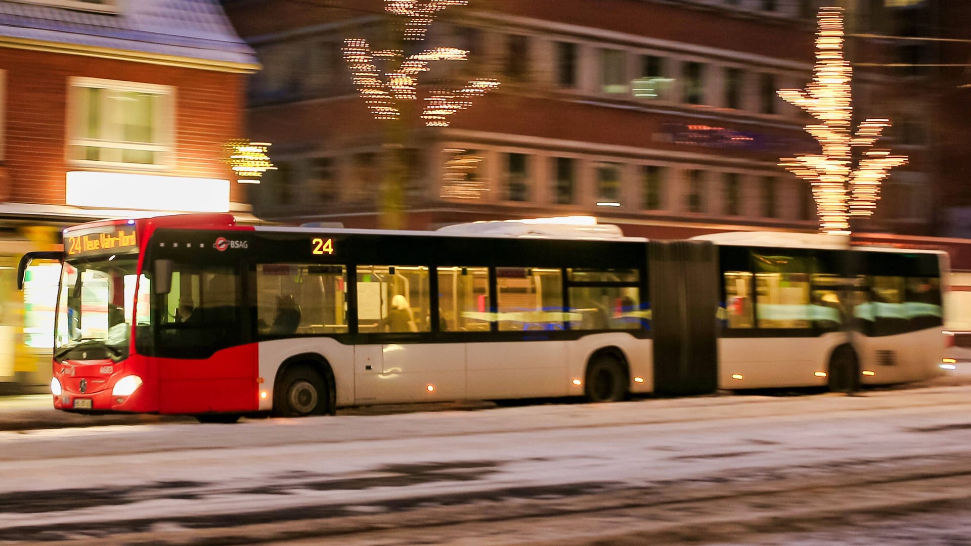 Ein BSAG-Bus der Linie 24 (Archivfoto): Die Taktung wurde erheblich gekürzt.