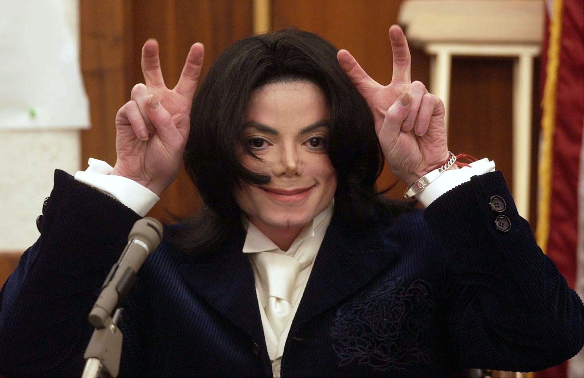 Michael Jackson im Dezember 2002 vor Gericht