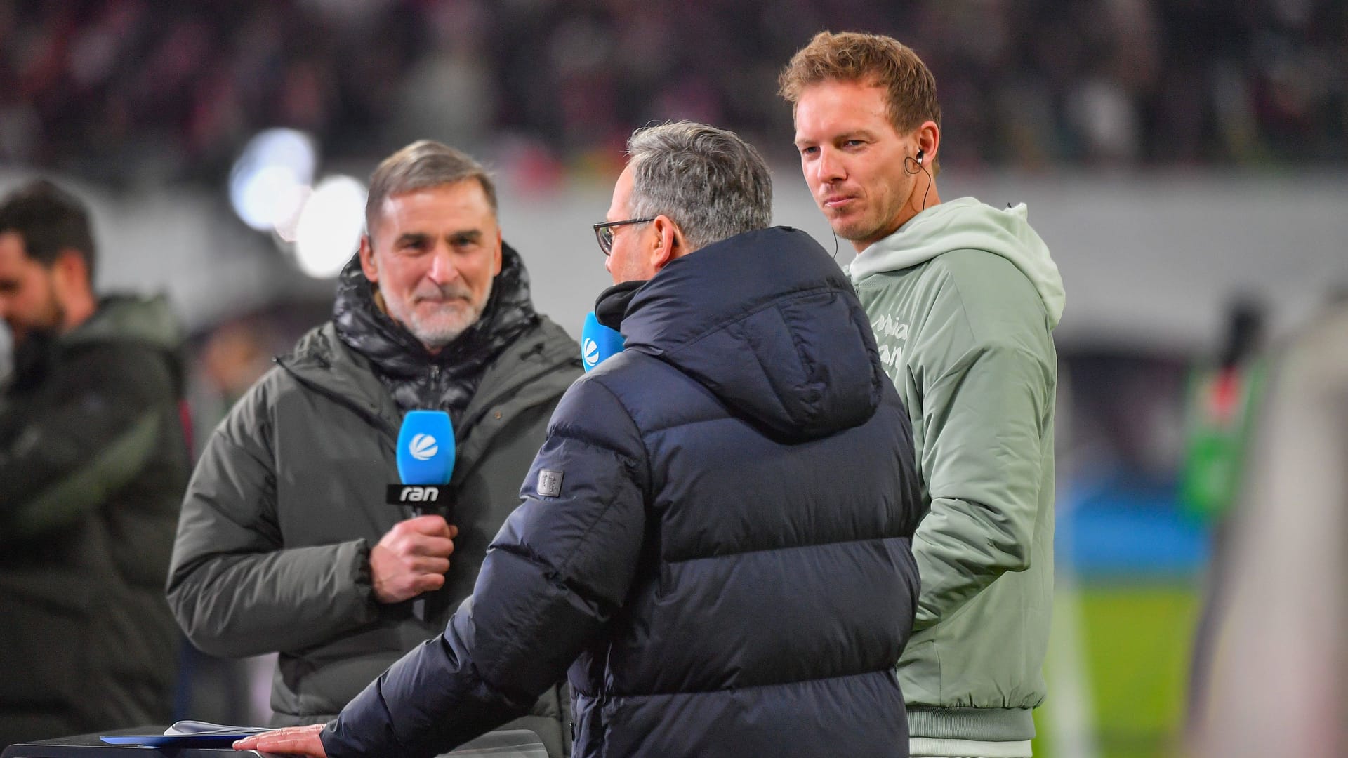 Julian Nagelsmann im Sat.1-Interview: Über einen Konkurrenzkampf auf der Torwartposition möchte sich der Bayern-Coach jetzt noch keine Sorgen machen.