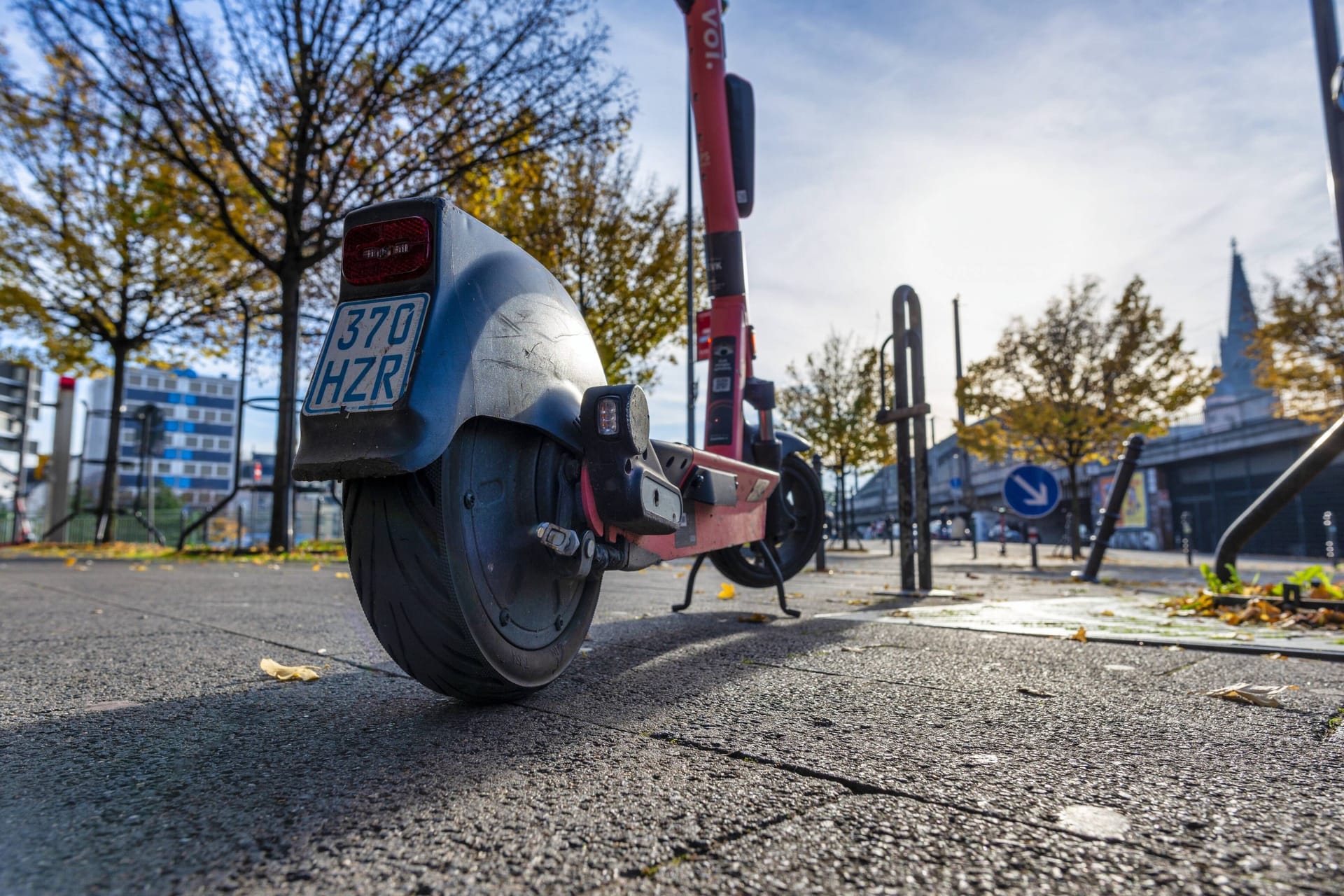 E-Roller-Kennzeichen: Bei fehlendem Kennzeichen können Bußgelder drohen.