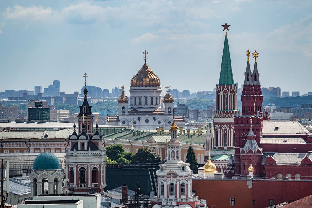 Blick auf den Kreml in Moskau: Auf einigen Dächern sollen Flugabwehrsysteme installiert worden sein.