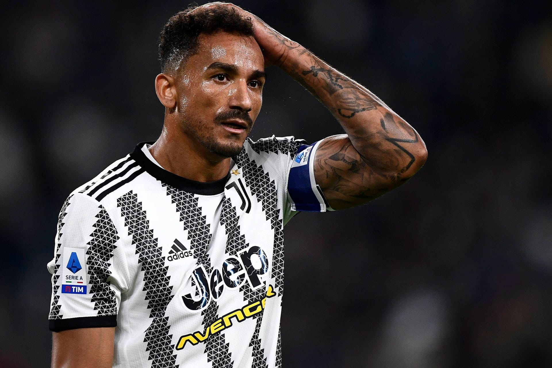 Enttäuscht: Juve-Verteidiger Danilo. Für Italiens Rekordmeister kommt es ganz dick.