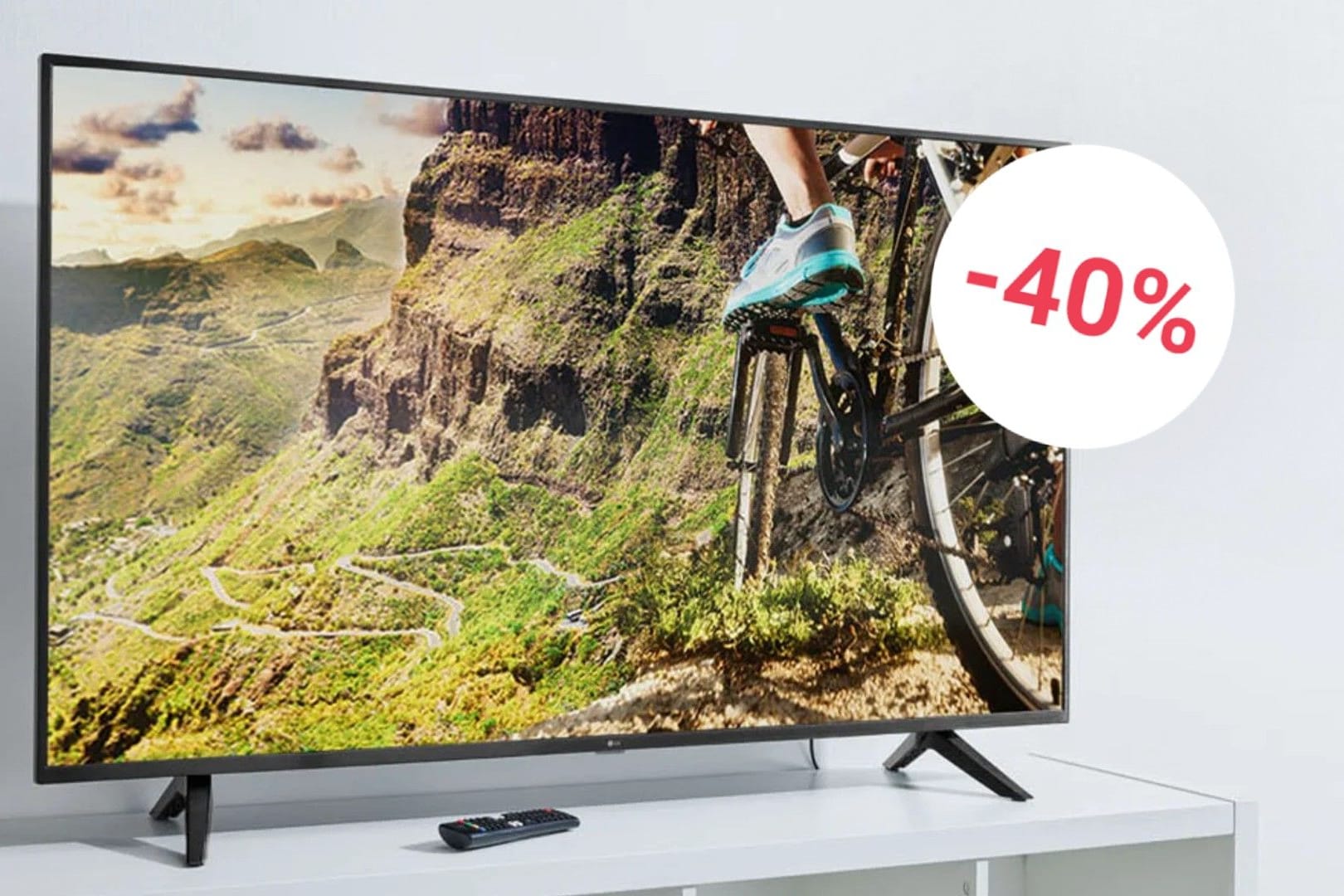 Der Fernseher von LG punktet mit 4K-Auflösung und 55 Zoll Diagonale.