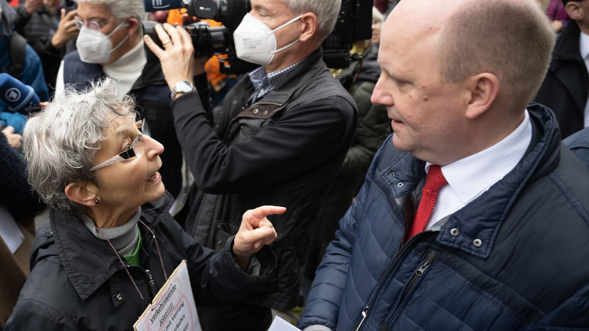 Demonstration für Erhalt des Fechenheimer Waldes