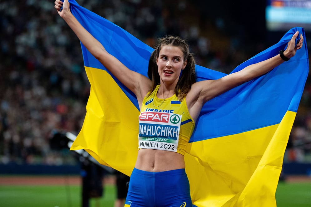 Die ukrainische Hochspringerin Jaroslawa Mahutschich feiert ihren EM-Titel in München (Symbolbild): Die Ukraine könnte die kommenden olympischen Spiele boykottieren.