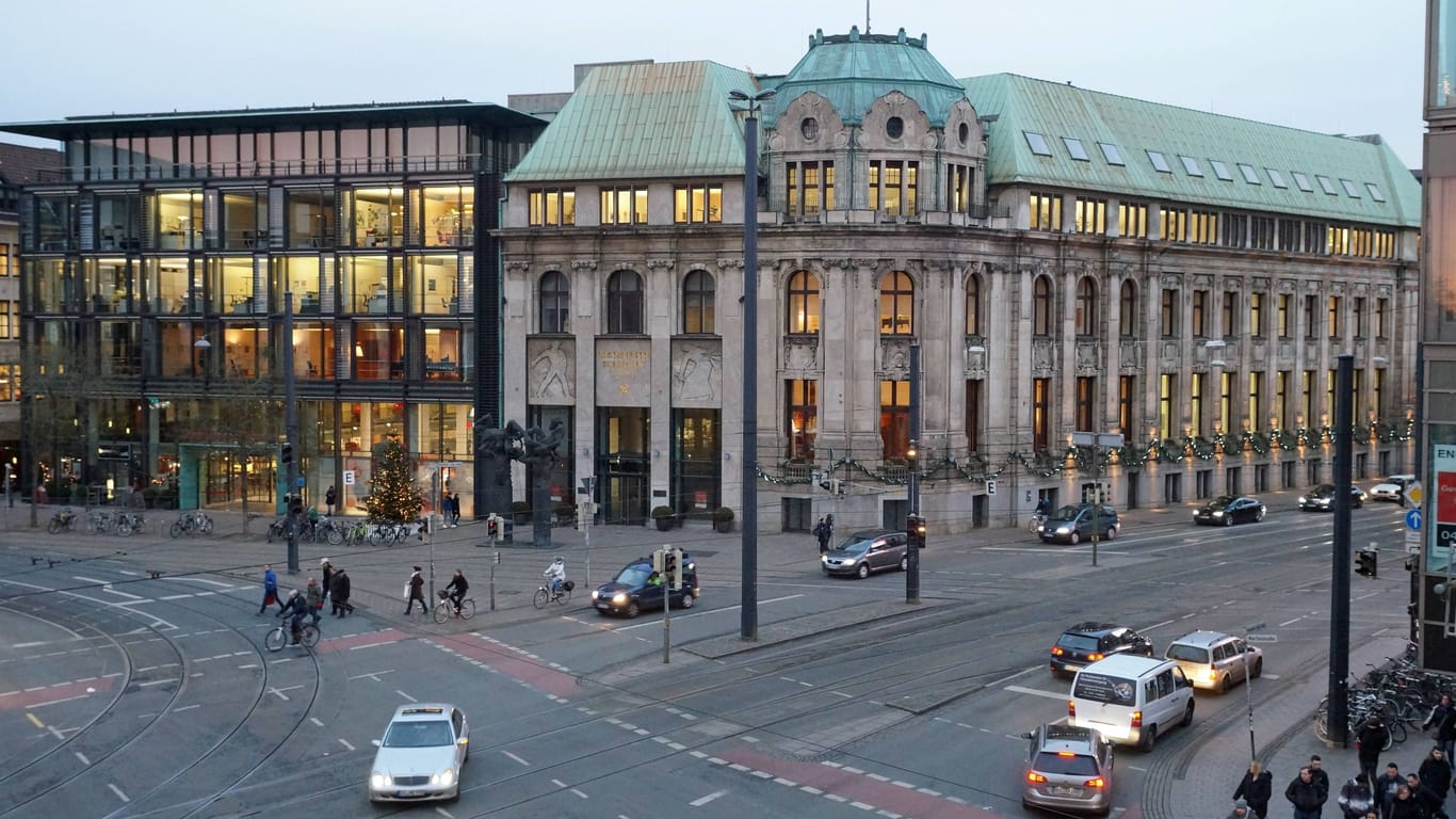 Ehemaliges Sparkassengebäude in der Bremer Innenstadt (Archivfoto): Bis 17. März wird das Areal zur Kinderambulanz.