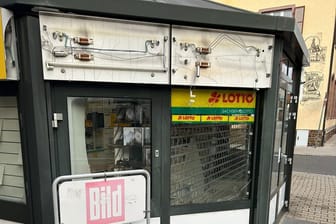 Kiosk in Borna nach der Silvester-Randale: Die Polizei öffnete ein Hinweisportal für Zeugenhinweise aus der Silvesternacht.
