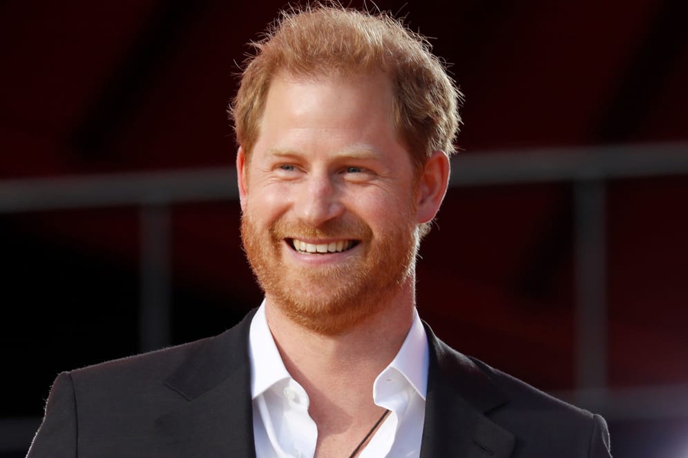 Prinz Harry: Die Nachfrage nach seiner Autobiografie "Spare" (deutscher Titel: "Reserve") ist groß.