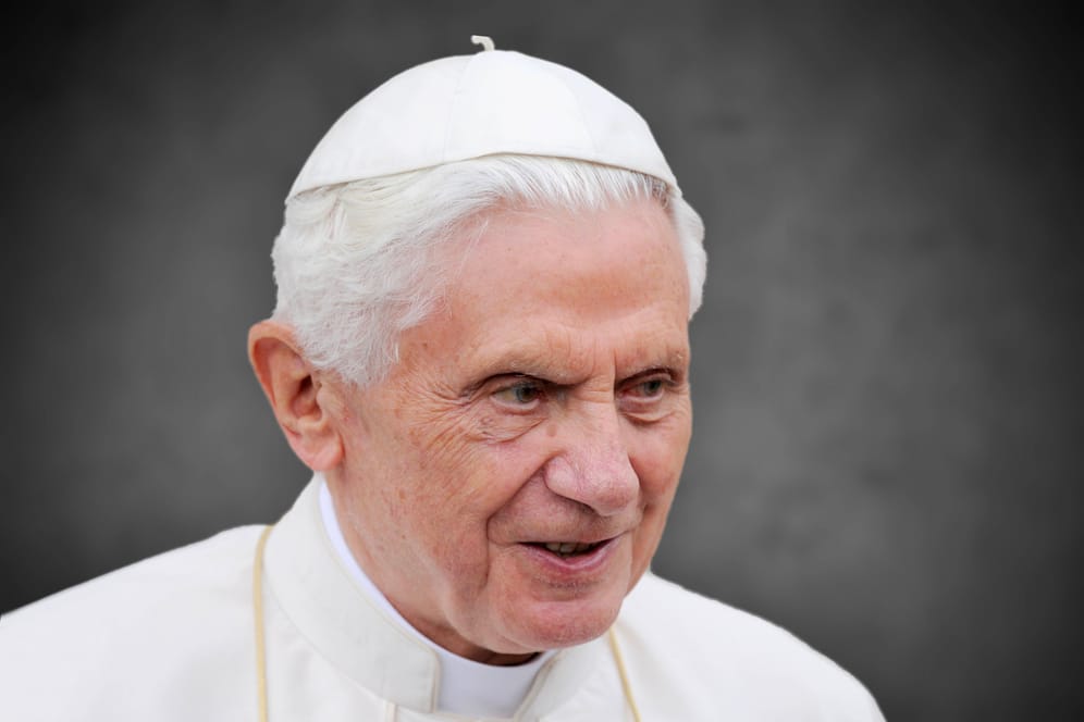 Papst Benedikt XVI. (Archivbild): queer.de kritisierte die Haltung des ehemaligen Papst zu Rechten der LGBTQ-Community.