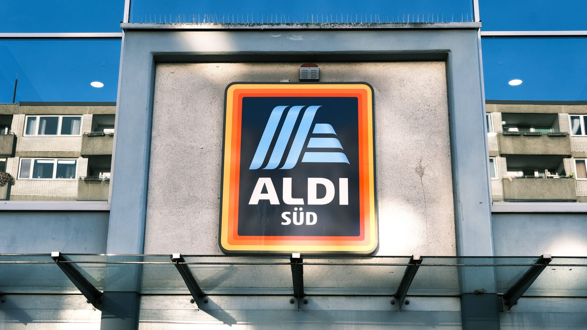 Weniger Schadstoffe für Kinder: Aldi Süd will sein Sortiment ändern.