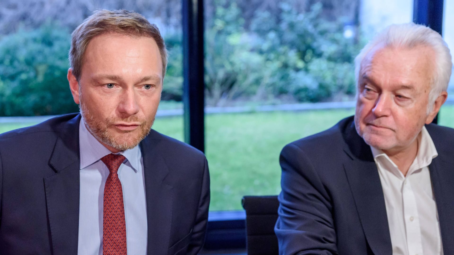 Christian Lindner und Wolfgang Kubicki (FDP) (Archivbild): Kubicki forderte, dass die Berliner Justizsenatorin zurücktreten solle.