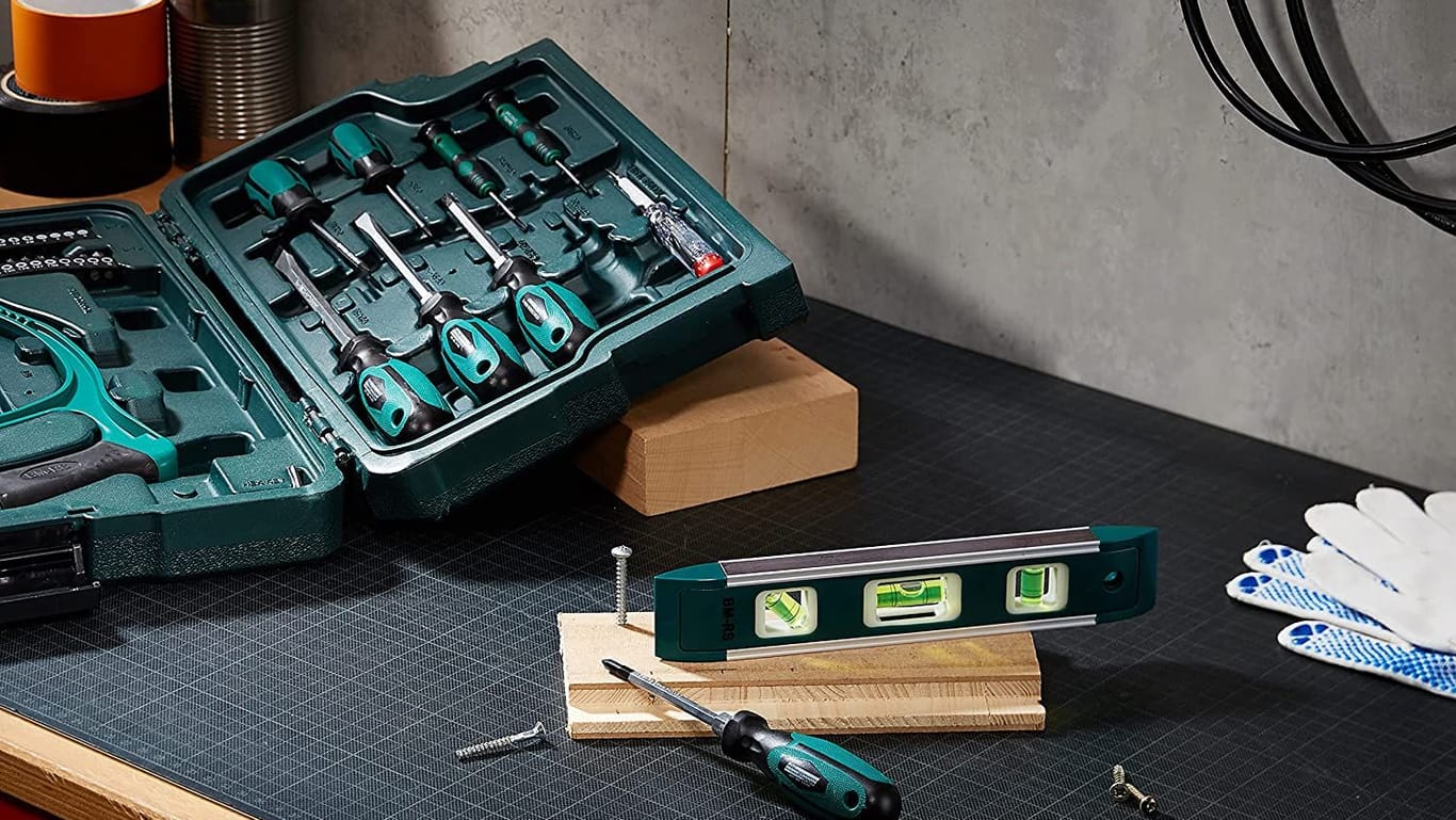 Werkzeug-Angebot: Sichern Sie sich heute einen bestückten Werkzeugkoffer von Brüder Mannesmann im Angebot zum Top-Preis unter 50 Euro.