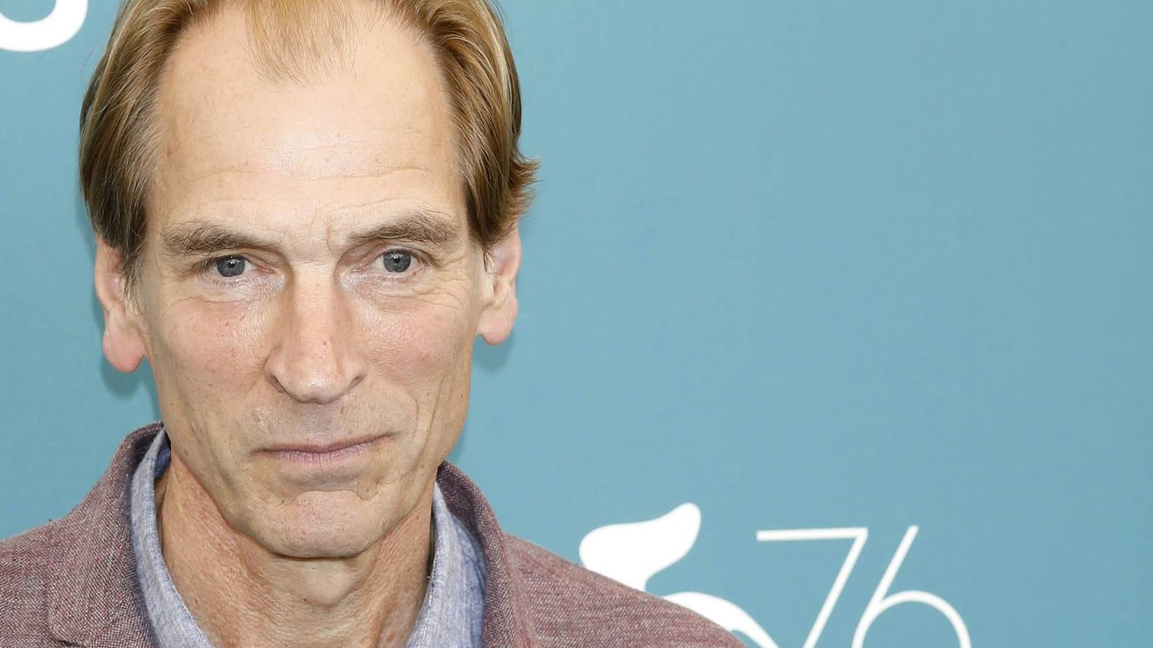 Julian Sands: Der 65-Jährige brach am 13. Januar zu einer Wanderung auf.