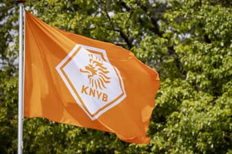 Das Logo des niederländischen Fußballverbands KNVB: Aktuell laufen polizeiliche Untersuchungen zu den Vorwürfen.