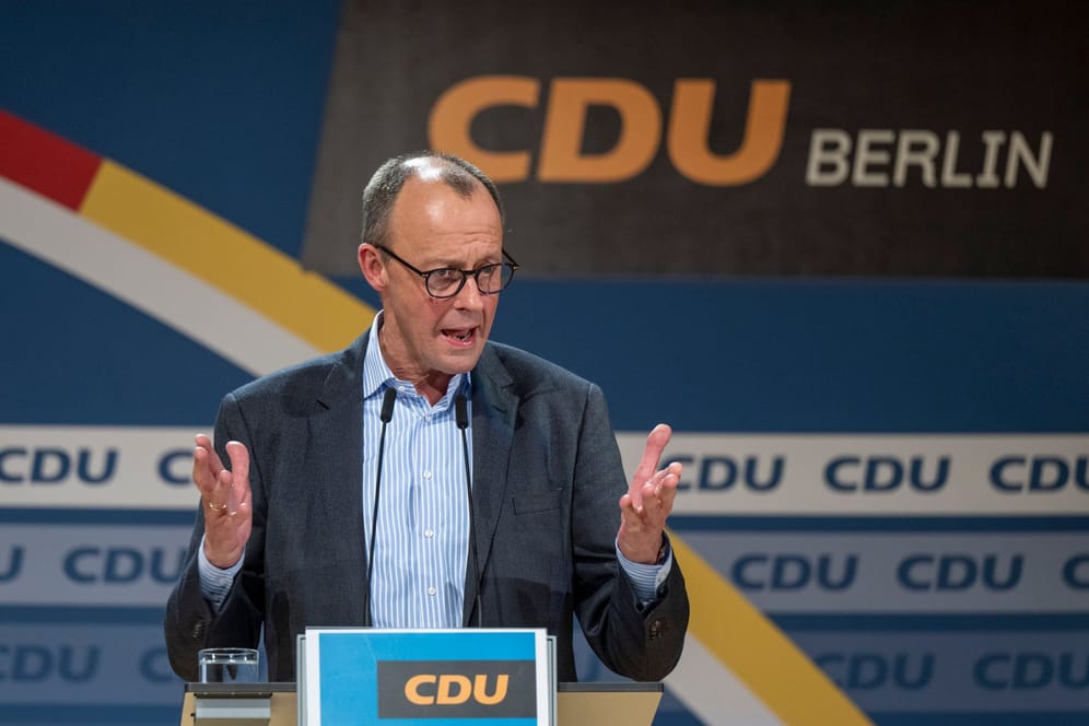 Friedrich Merz, Bundesvorsitzender der CDU: Er sprach bei einem Wahlkampf-Bürgertreffen im Gemeinschaftshaus Gropiusstadt im Bezirk Neukölln.