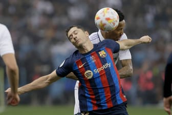 Robert Lewandowsk glänzt im Finale des Supercups: Er fuhr seinen ersten Titelgewinn mit dem FC Barcelona ein.