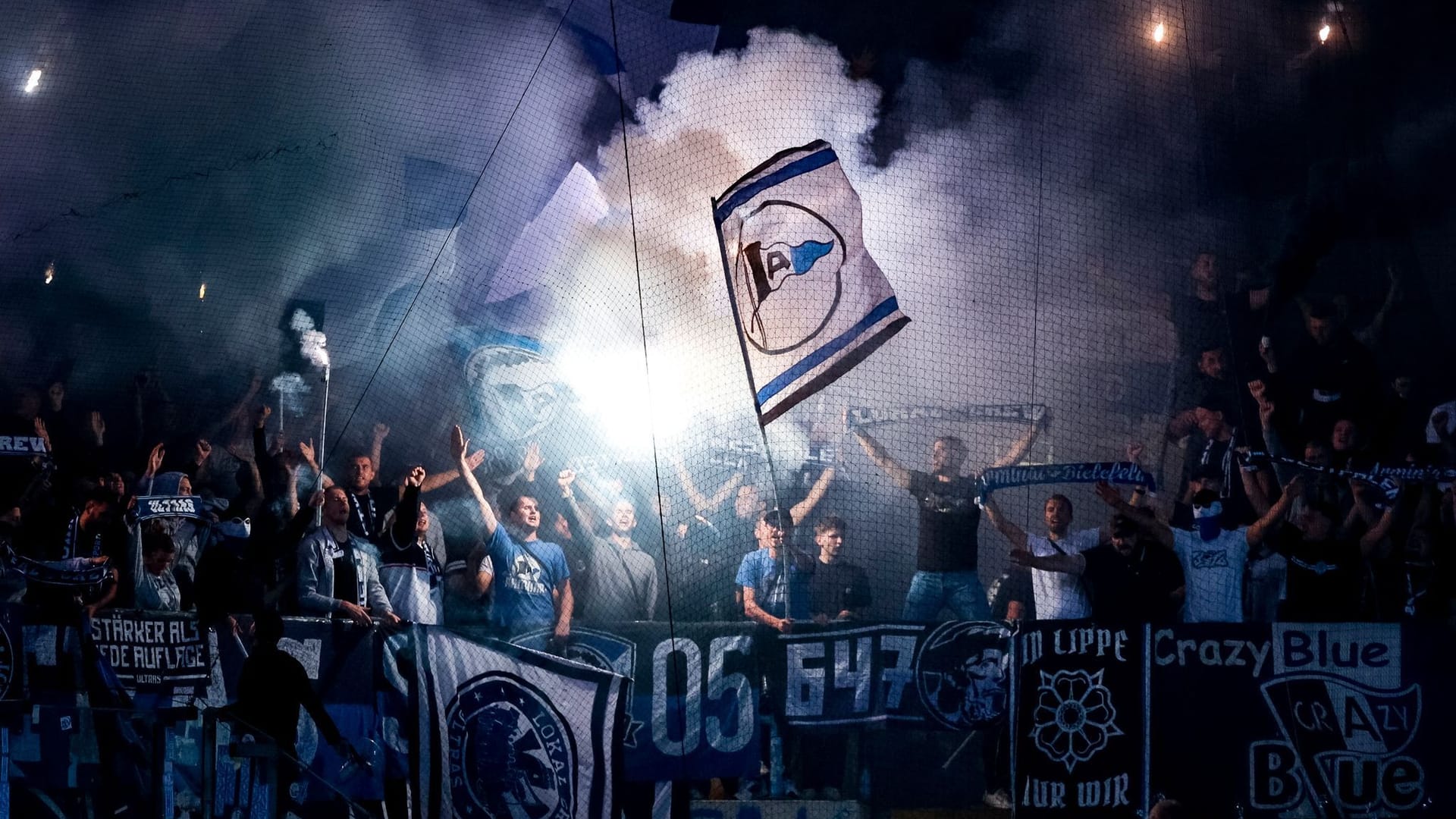 Pyrotechnik bei Arminia Bielefeld Pyrotechnik bei Arminia Bielefeld