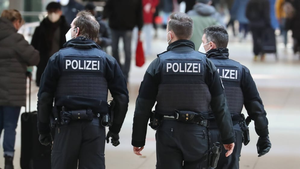 Bundespolizisten im Hauptbahnhof Hannover (Archivbild): In der Nacht zu Freitag kam es zu einem schweren Körperverletzung.