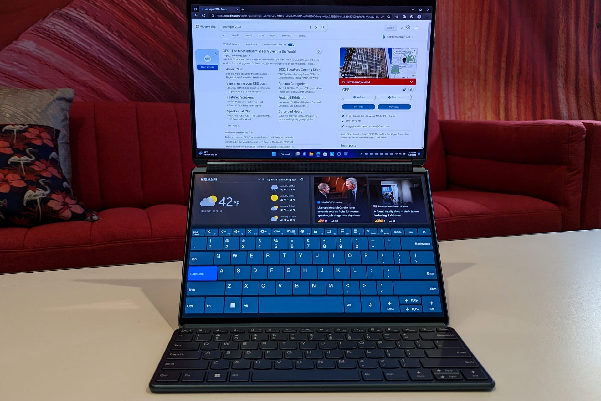 Zwei Displays: Lenovo präsentiert auf der CES in Las Vegas ein ungewöhnliches Notebook.