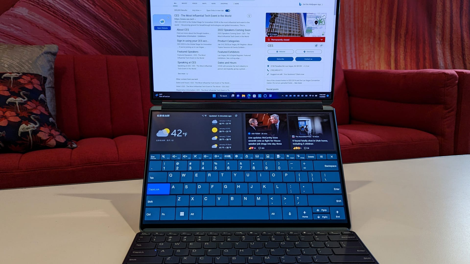 Zwei Displays: Lenovo präsentiert auf der CES in Las Vegas ein ungewöhnliches Notebook.