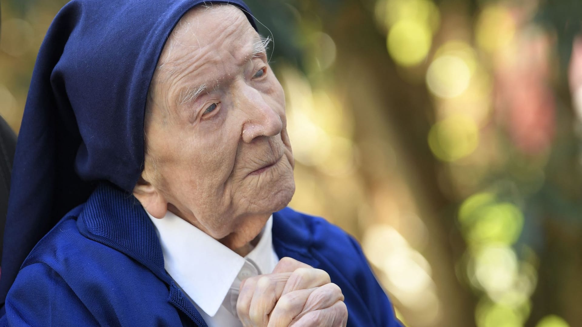 Schwester André, geborene Lucile Randon, galt als älteste Frau der Welt. Sie starb im Alter von 118 Jahren. Schwester André, geborene Lucile Randon, galt als älteste Frau der Welt. Sie starb im Alter von 118 Jahren.