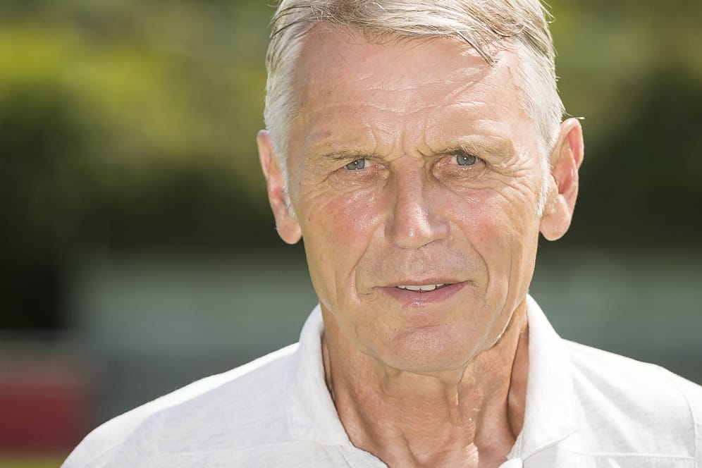 Rainer Ulrich: Zuletzt war er für den VfB Stuttgart tätig.