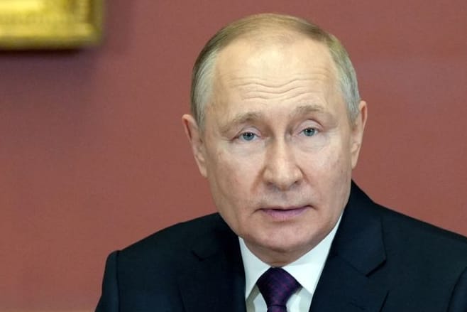 Wladimir Putin (Archivbild): Zahlreiche Waren dürfen seit Monaten nicht mehr aus Russland bezogen werden.