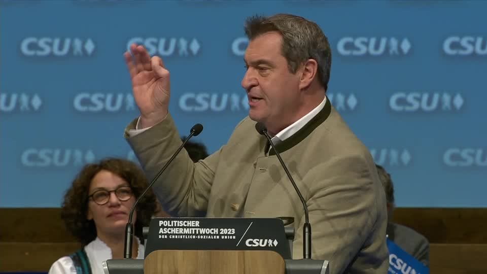Markus Söder bei einer Rede (Archivbild): Der CSU-Chef hat die Grünen als "Verbots-Partei" bezeichnet.