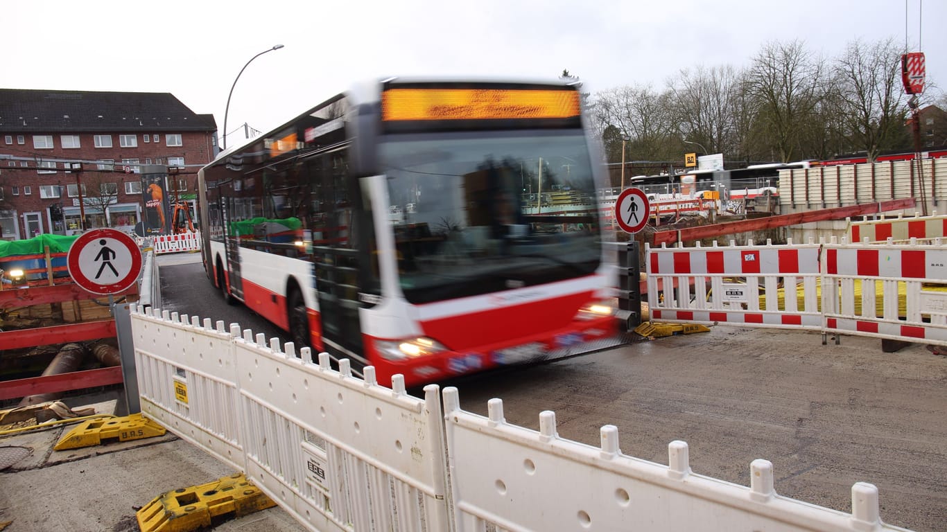 Schienenersatzverkehr im Stadtteil Horn: Hätten Busse für die Fahrgastzahlen ausgereicht?