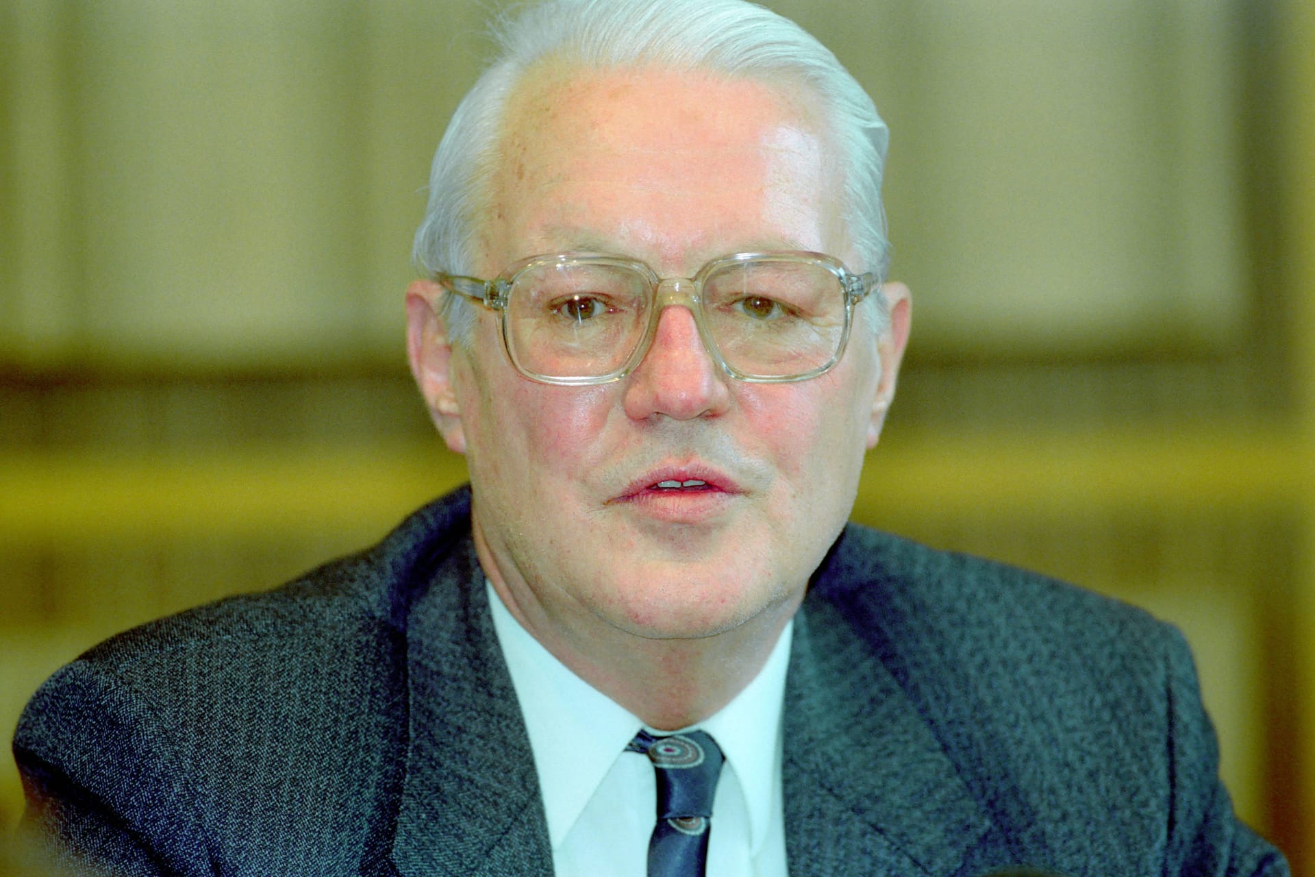 Gerhard Stoltenberg: Er verstarb 2001 im Alter von 73 Jahren.