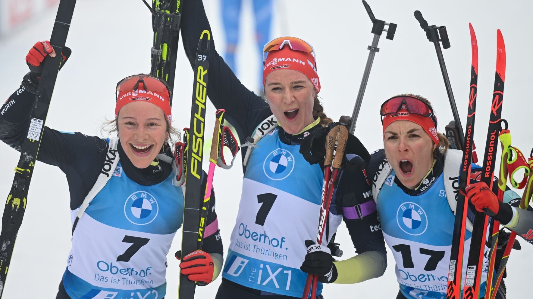 Pure Freude. Das deutsche Trio (v. l.) Sophia Schneider, Denise Herrmann-Wick und Hanna Kebinger waren nach dem Verfolgungsrennen von Oberhof einfach nur glücklich.