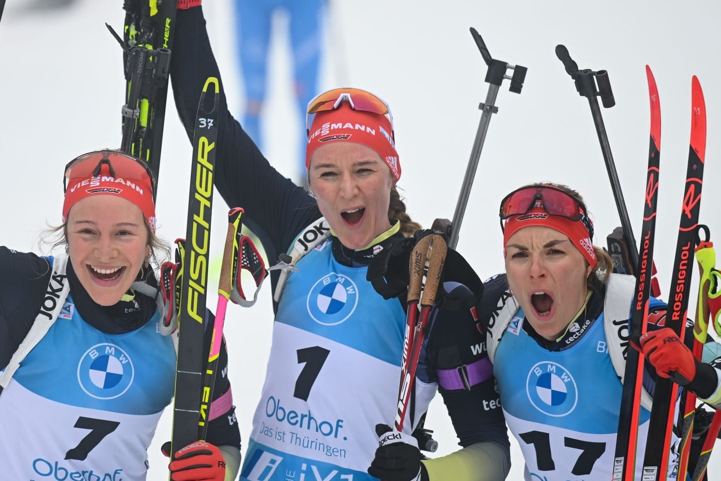 Pure Freude. Das deutsche Trio (v. l.) Sophia Schneider, Denise Herrmann-Wick und Hanna Kebinger waren nach dem Verfolgungsrennen von Oberhof einfach nur glücklich.