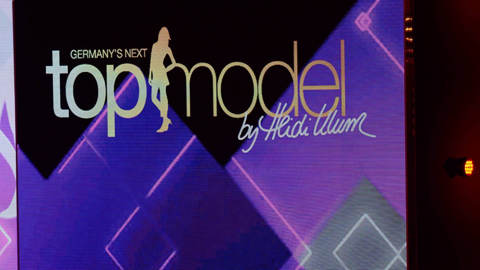 Logo zu „Germany's Next Topmodel“ (Symbolfoto): In diesem Jahr nimmt eine Kölnerin an der aktuellen Staffel teil. Logo zu „Germany's Next Topmodel“ (Symbolfoto): In diesem Jahr nimmt eine Kölnerin an der aktuellen Staffel teil.