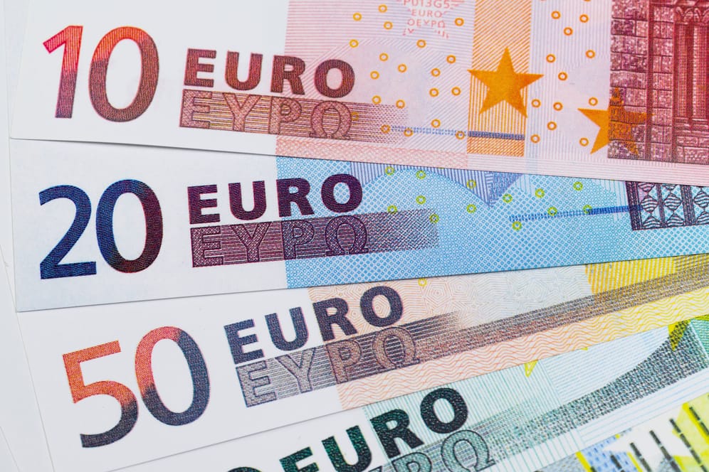 Euroscheine (Symbolbild): Es gibt eine staatliche Leistung, die nur bei rund jedem dritten Berechtigten ankommt.