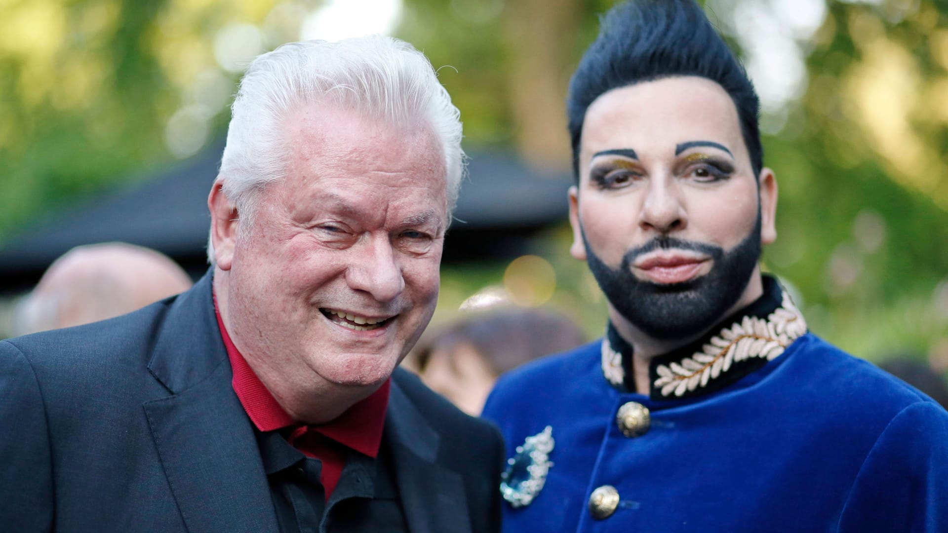 Harald Glööckler mit Dieter Schroth bei den Nibelungen-Festspielen (Archivfoto): Das Paar hat sich getrennt.