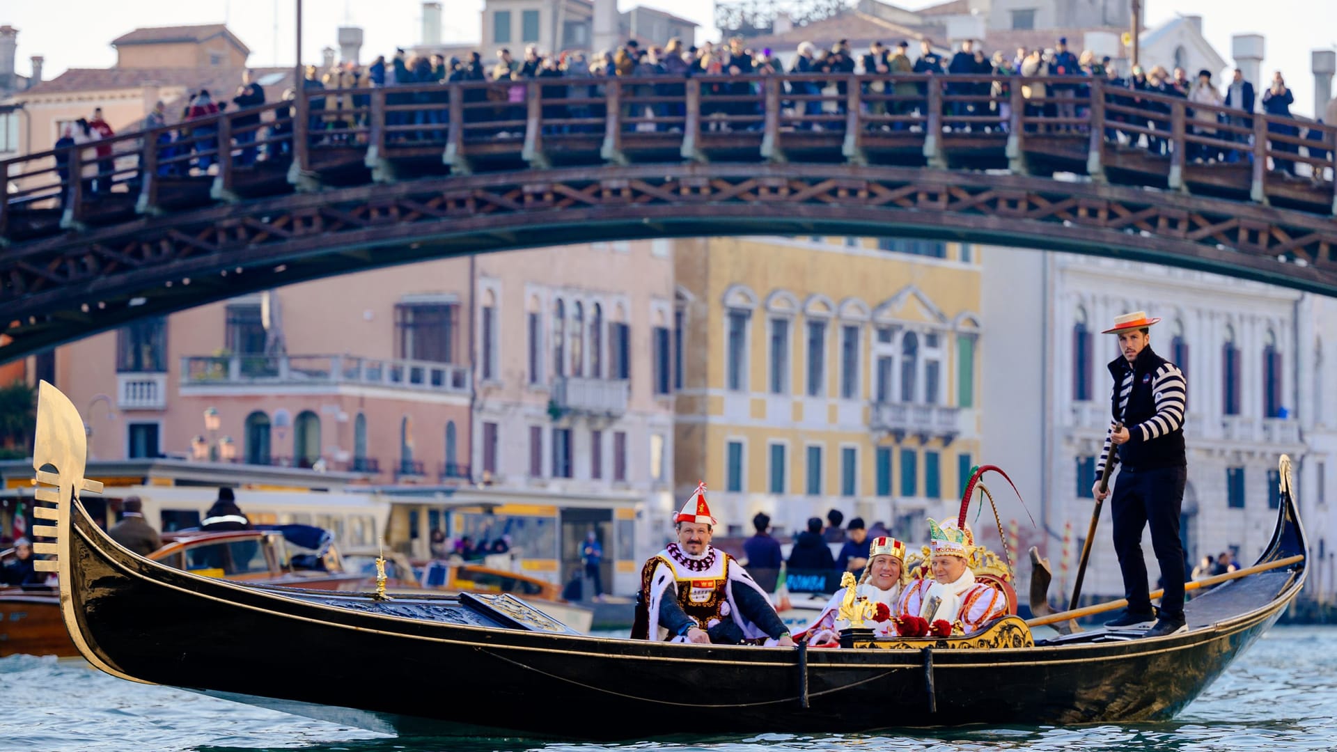 Das Kölner Dreigestirn in Venedig Das Kölner Dreigestirn in Venedig