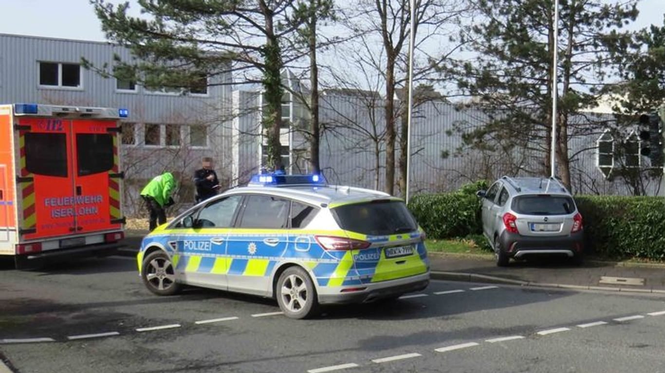 Ein Krankenwagen in Iserlohn: Ein Mann hatte das Einsatzfahrzeug unter Drogen entwendet.