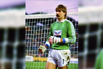 Ralf Zumdick, ehemaliger Torhüter beim VfL Bochum, hier aus der Serie 1987/88: "Das wird ein Pokalderby auf Augenhöhe!"
