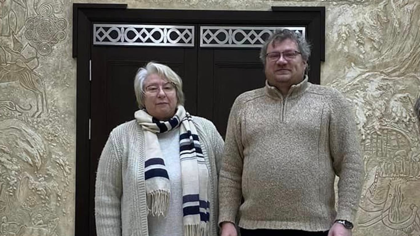 Iryna Shramko und Stanislav Zadnikov vom Archäologischen Museums der Karasin-Universität