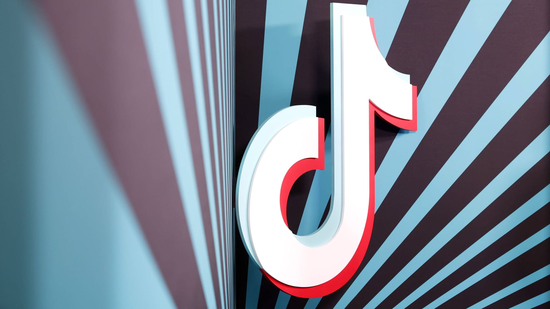 Das Tiktok-Logo bei einer Veranstaltung in Phoenix, Arizona: Nicht nur für EU-Mitarbeiter gelten neue Regeln rund um den Social-Media-Dienst.