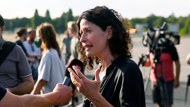 Bettina Jarrasch bei einem Wahlkampftermin (Archivfoto): Die Grüne kämpft um den Einzug ins Rote Rathaus.