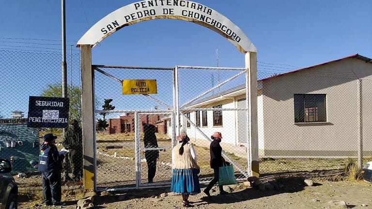 Die Penitenciaria San Pedro de Chonchocoro in der gleichnamigen Stadt liegt liegt auf der bolivianischen Hochebene.