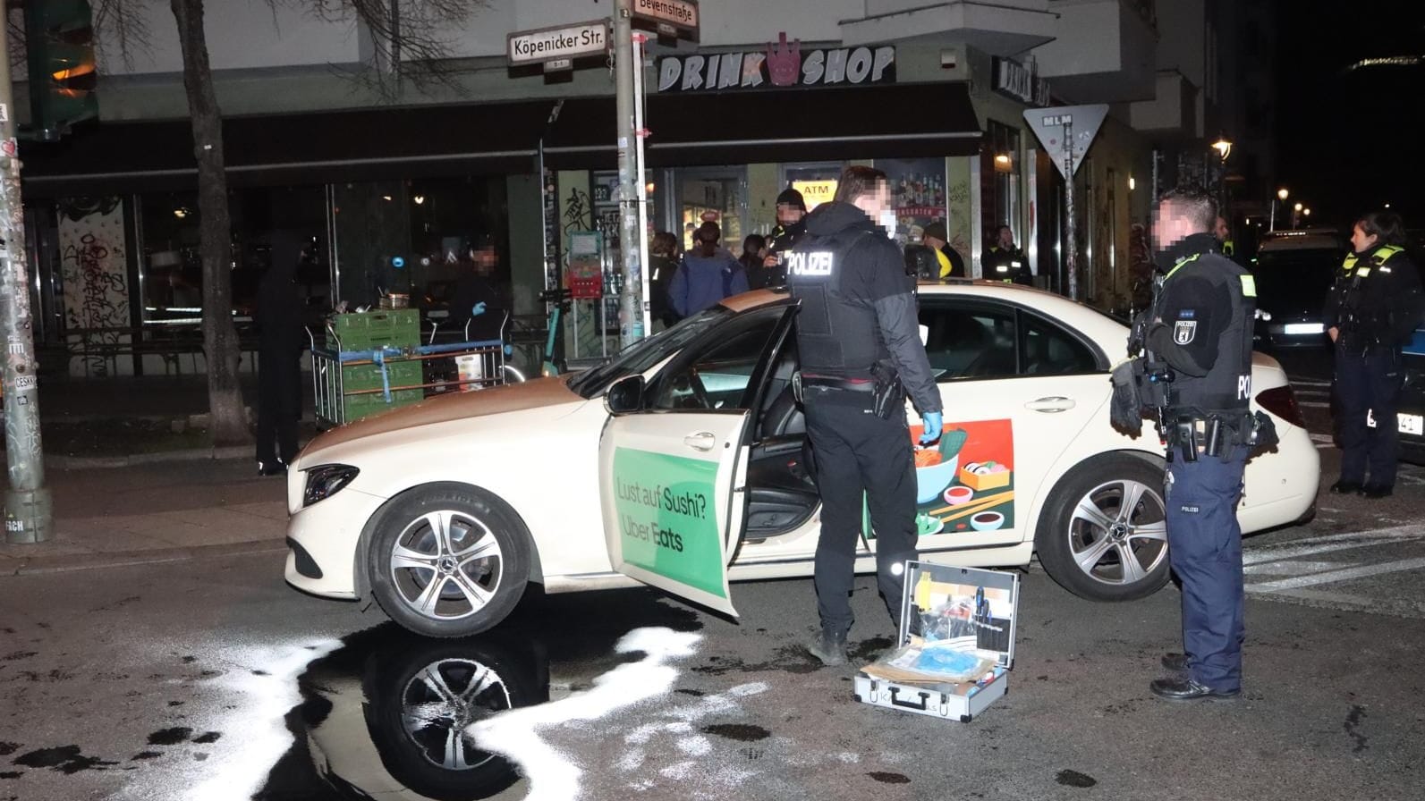 Das Taxi: Am Schlesischen Tor endete die wilde Flucht.