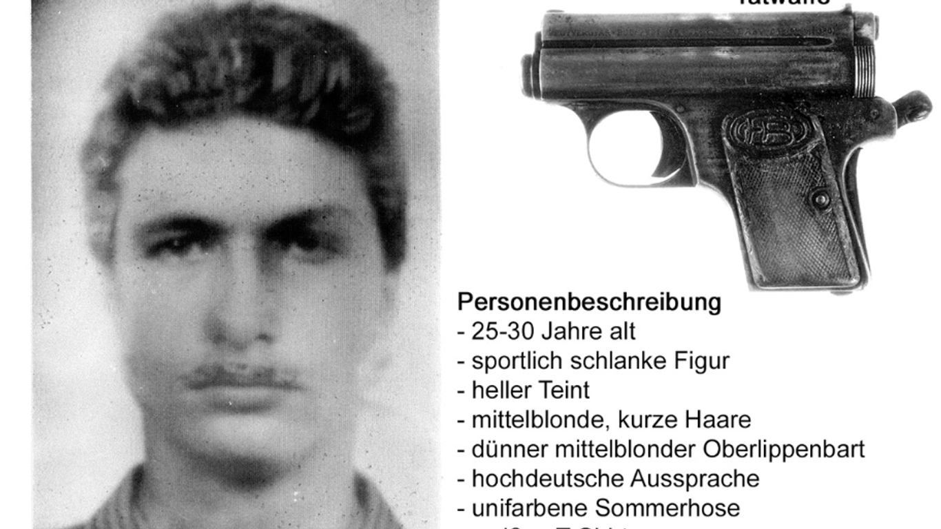 Phantombild des unbekannten Mannes: Er versuchte, die Tatwaffe in einem Schließfach aus Frankfurt abzuholen.