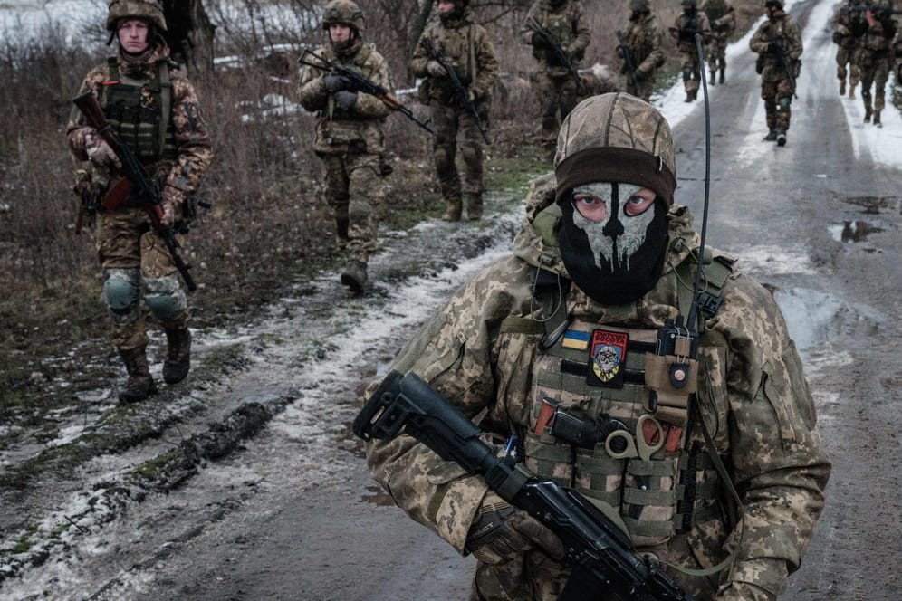 Ukrainische Soldaten an der Front in Donezk: Fast 90 Prozent der Ukrainer wollen auch bei einem möglichen Nuklearschlag nicht kapitulieren.