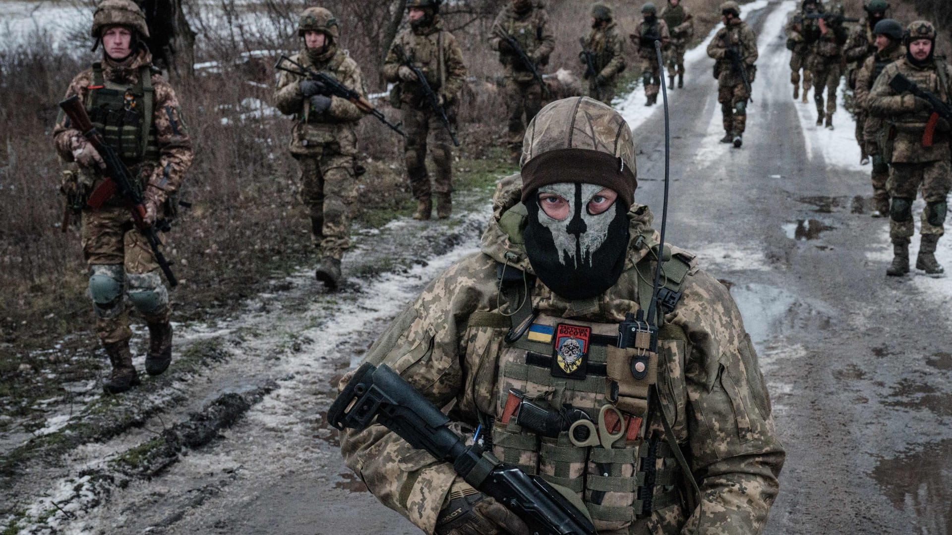 Ukrainische Soldaten an der Front in Donezk: Fast 90 Prozent der Ukrainer wollen auch bei einem möglichen Nuklearschlag nicht kapitulieren.