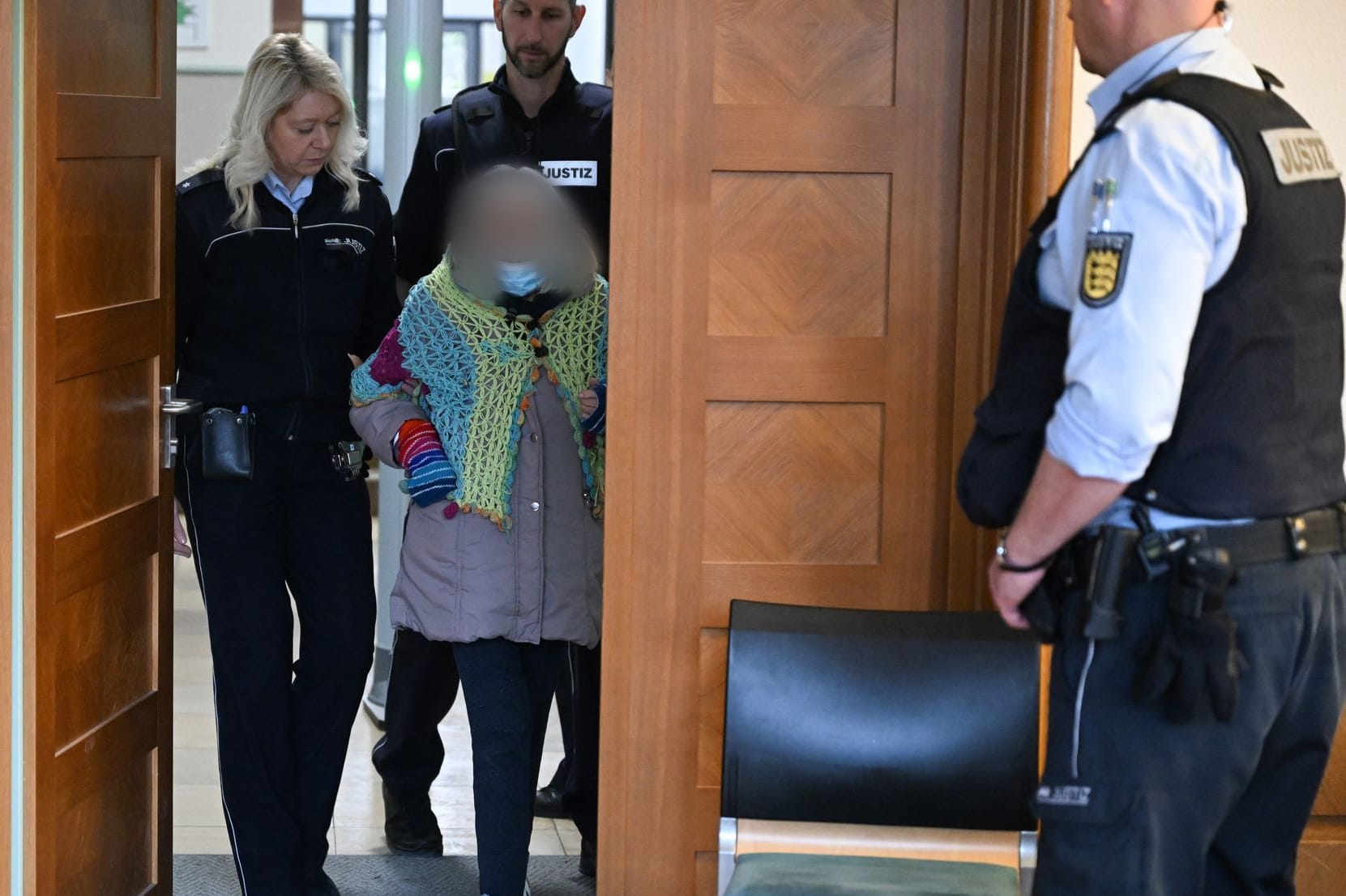 Die Angeklagte zum Prozessauftakt im Amtsgericht Schwäbisch Gmünd (Archiv): Das Gericht spricht vom grausamen Ende einer toxischen Beziehung.