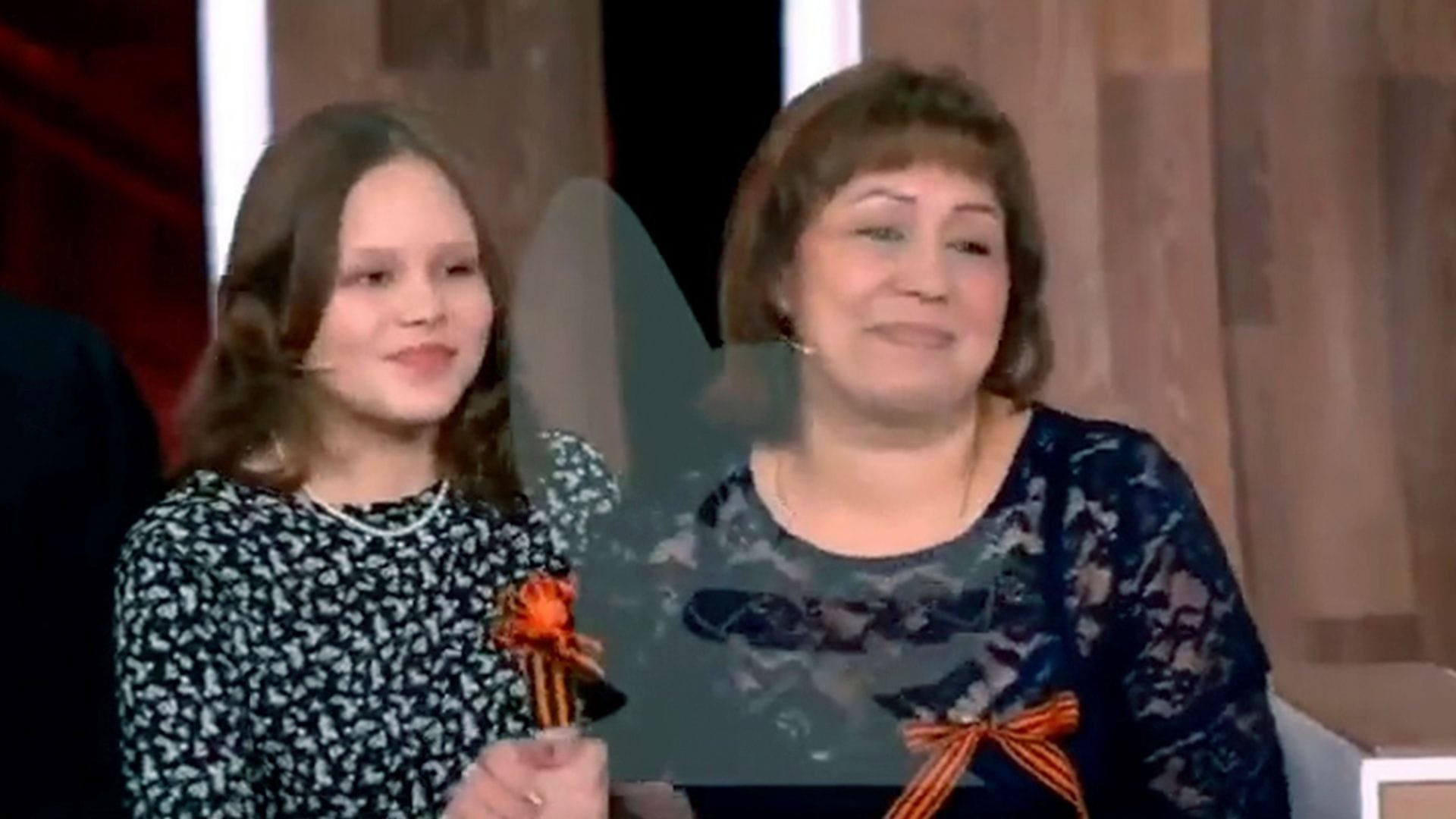 Russisches Staatsfernsehen führt Kinder-Patrioten vor