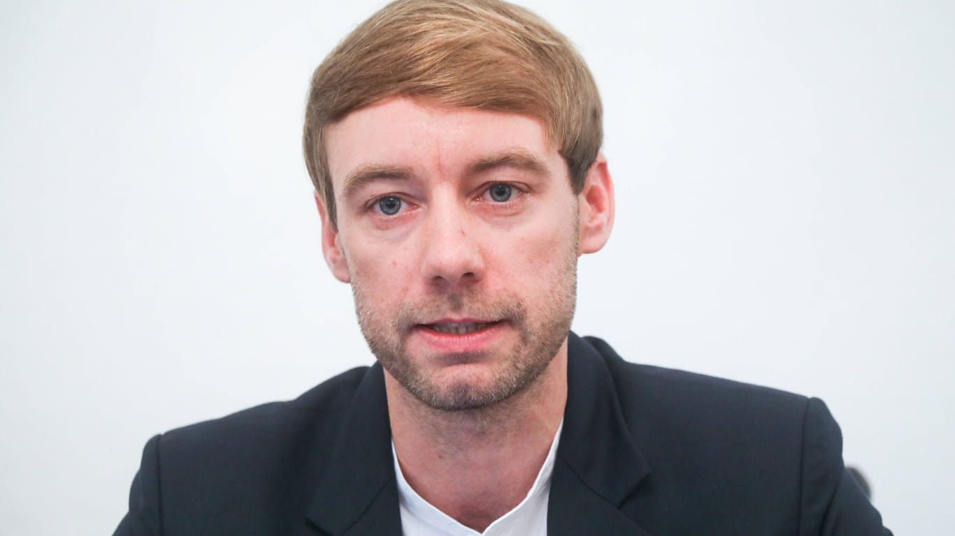 Johannes Hillje arbeitet als Politik- und Kommunikationsberater.